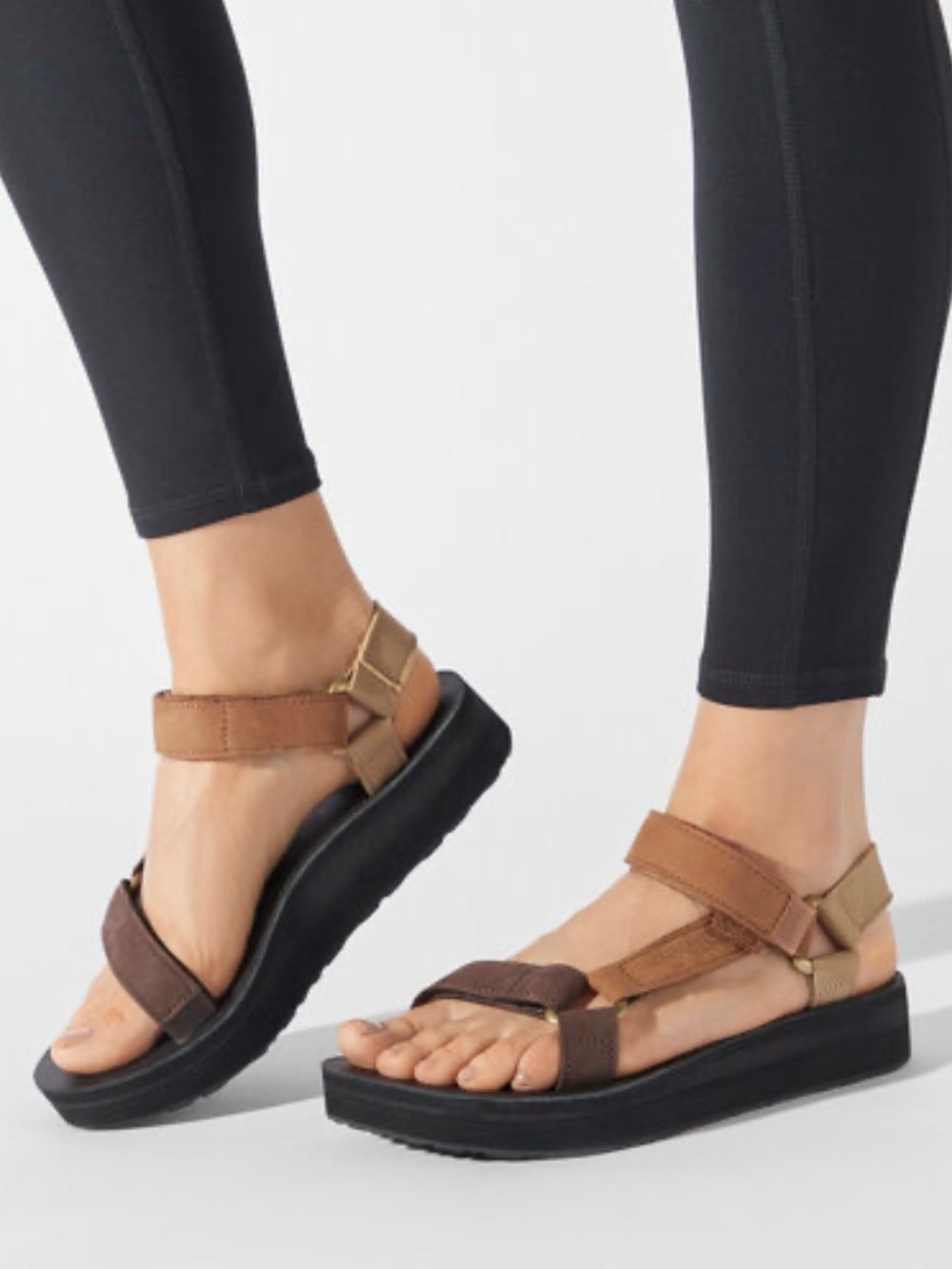 Teva Midform Universal Leather Sandals  size 9